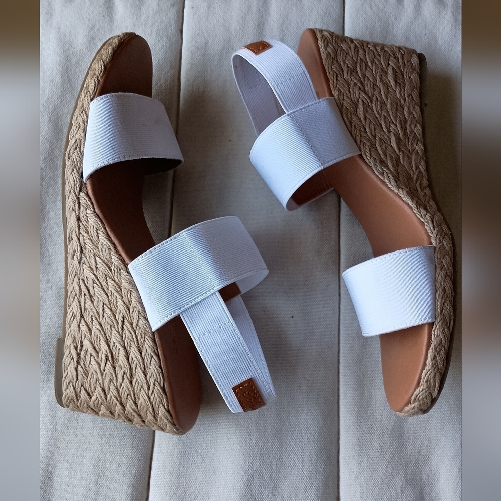Tommy Bahama André Assous Allison Stretch-Raffia Wedges_9 - Picture 6 of 8